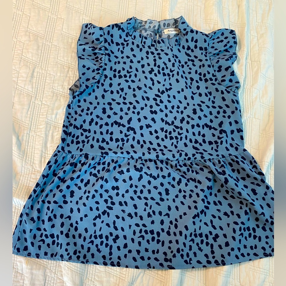 Women’s Size Medium Blouse